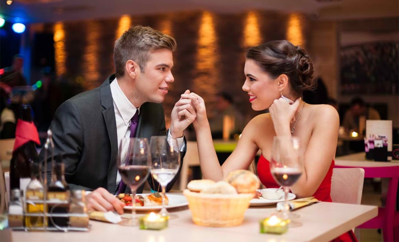 6 Tips for Your First Date after Meeting Online | Met online, Dating ...